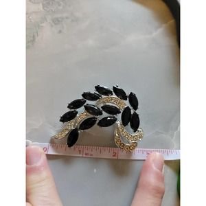 Sarah Coventry Black and Clear Rhinestone Signed Brooch